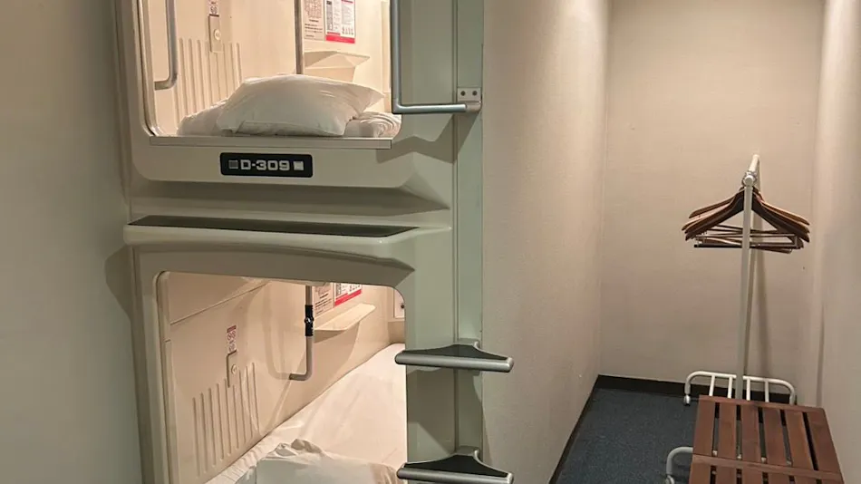 Capsule Hotel Asahi Plaza Shinsaibashi
