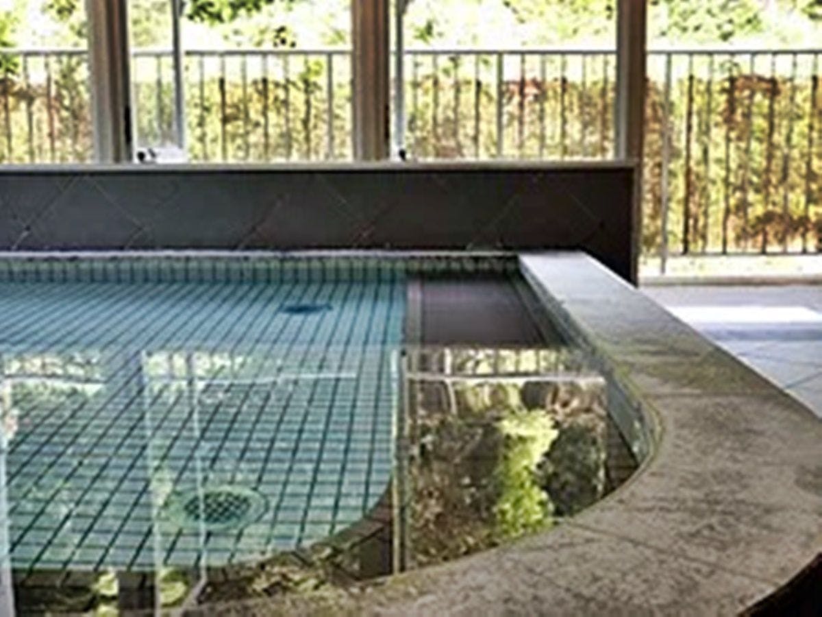 *【น้ำพุร้อน】