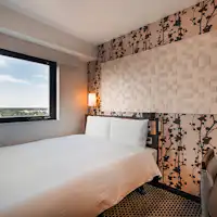 採用席夢思床墊高級系列