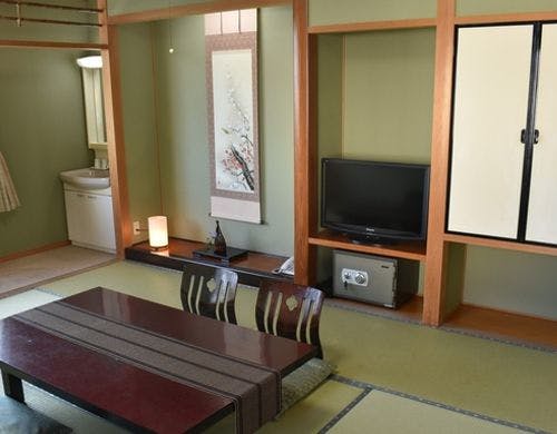 海の見える10畳の和室