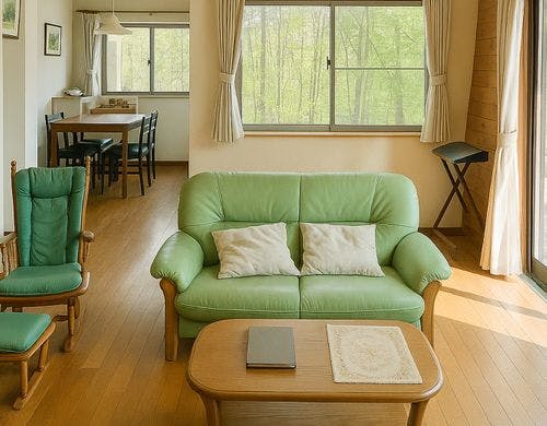 吹き抜け天井のリビング。