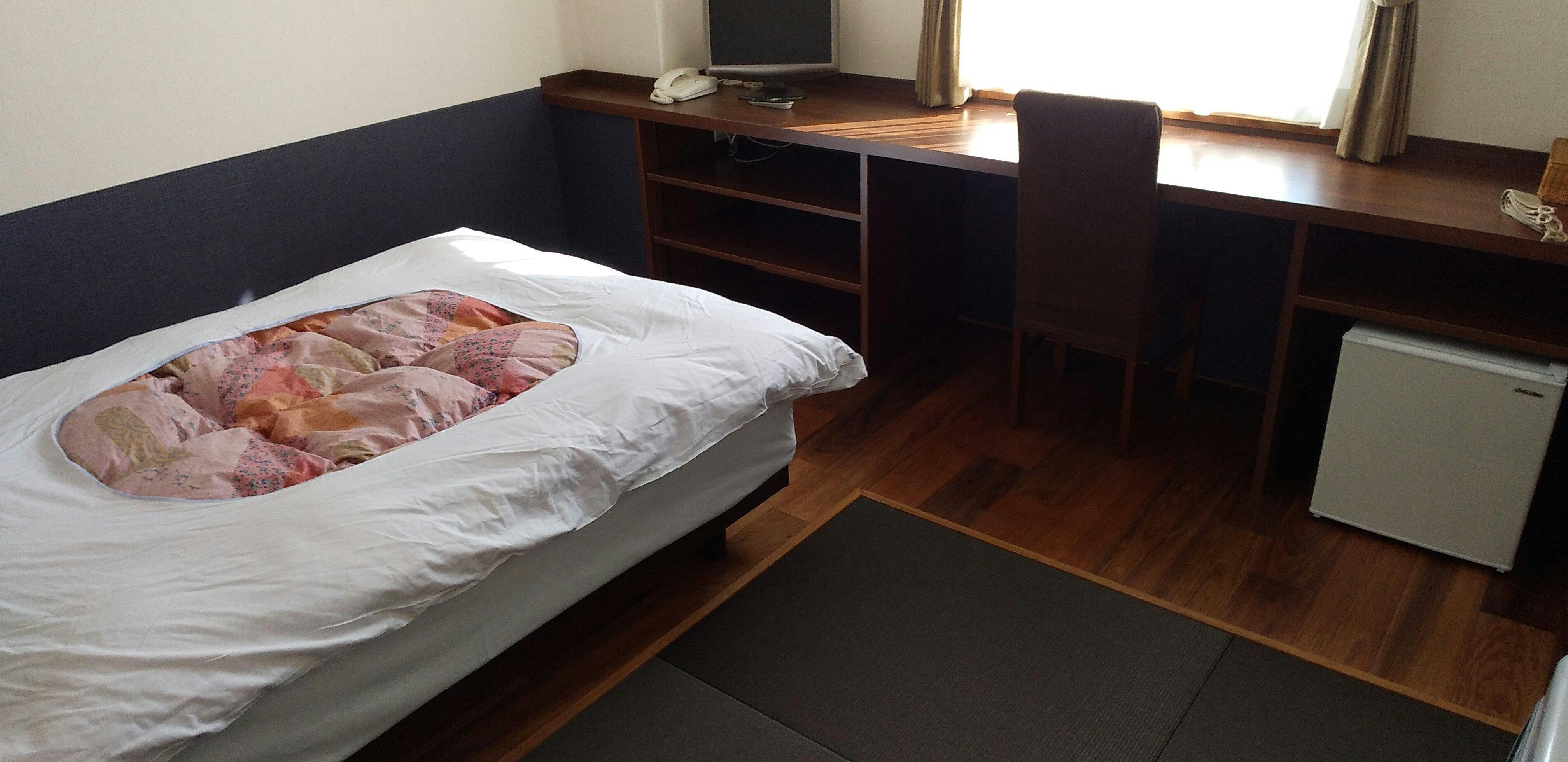 ห้องพักสไตล์ญี่ปุ่นและตะวันตก พร้อมห้องน้ำในตัว
