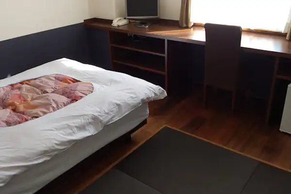 ห้องพักสไตล์ญี่ปุ่นและตะวันตก พร้อมห้องน้ำในตัว