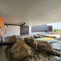 # ห้องอาบน้ำชาย