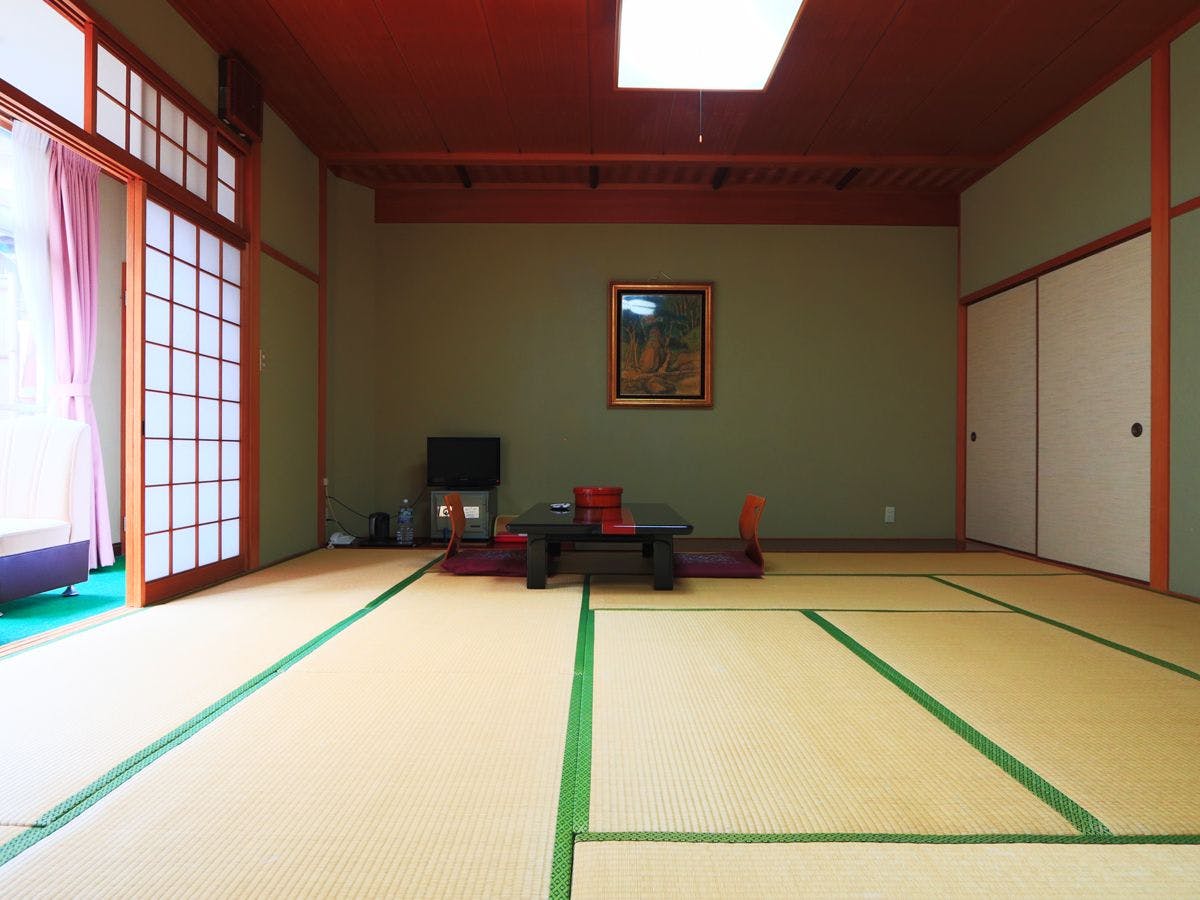 ห้องพักสไตล์ญี่ปุ่นขนาด 15 เสื่อทาทามิ