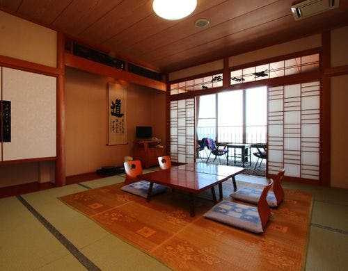 ゆっくりお寛げる和室です。