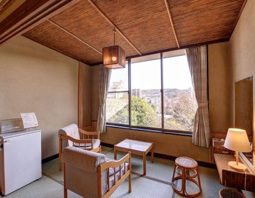 *【本館和室：末広（10畳）】