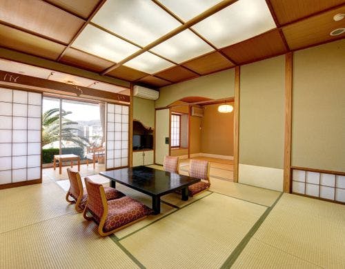 *【離れ】≪風呂（温泉）・トイレ付≫客室