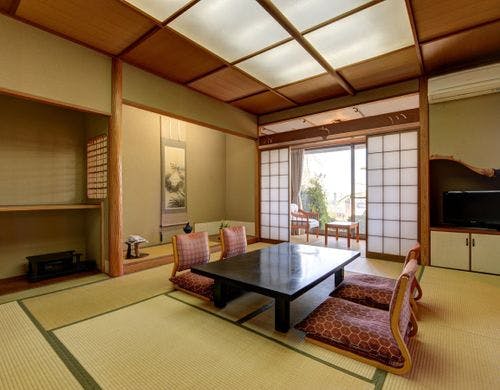 *【離れ】≪風呂（温泉）・トイレ付≫客室