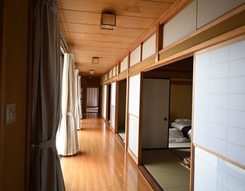 ご就寝用客室は三部屋ご用意。