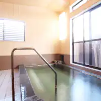 *น้ำพุร้อน (ห้องอาบน้ำรวม)