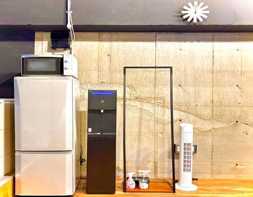 ウォーターサーバー、冷蔵庫など