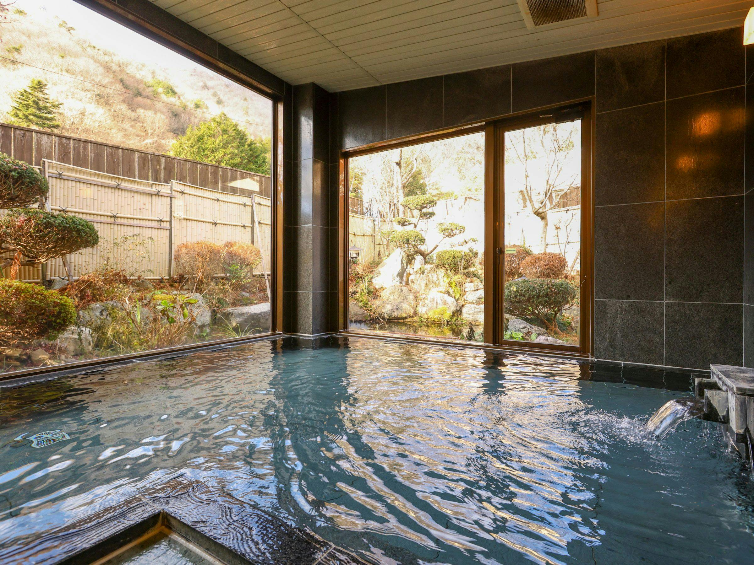 Shoji Mount Hotel