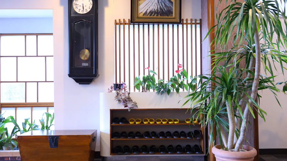 Shoji Mount Hotel