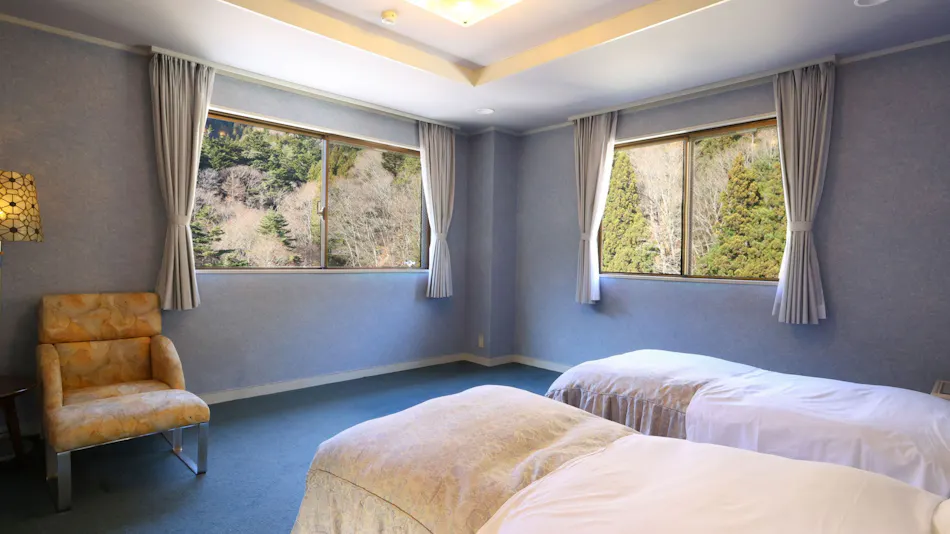 Shoji Mount Hotel