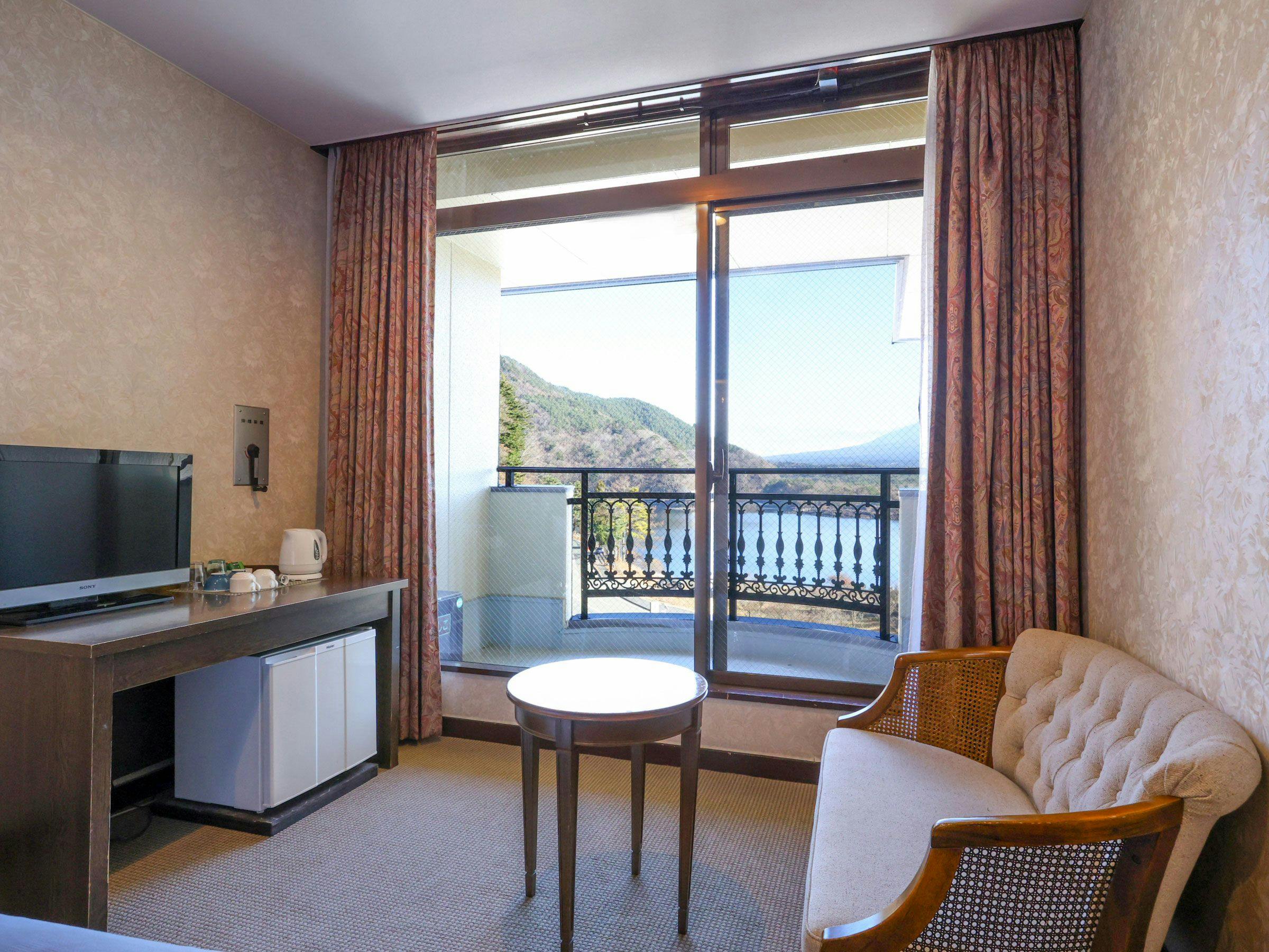 Shoji Mount Hotel