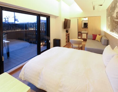 テラス付ダブルルーム（21平米）