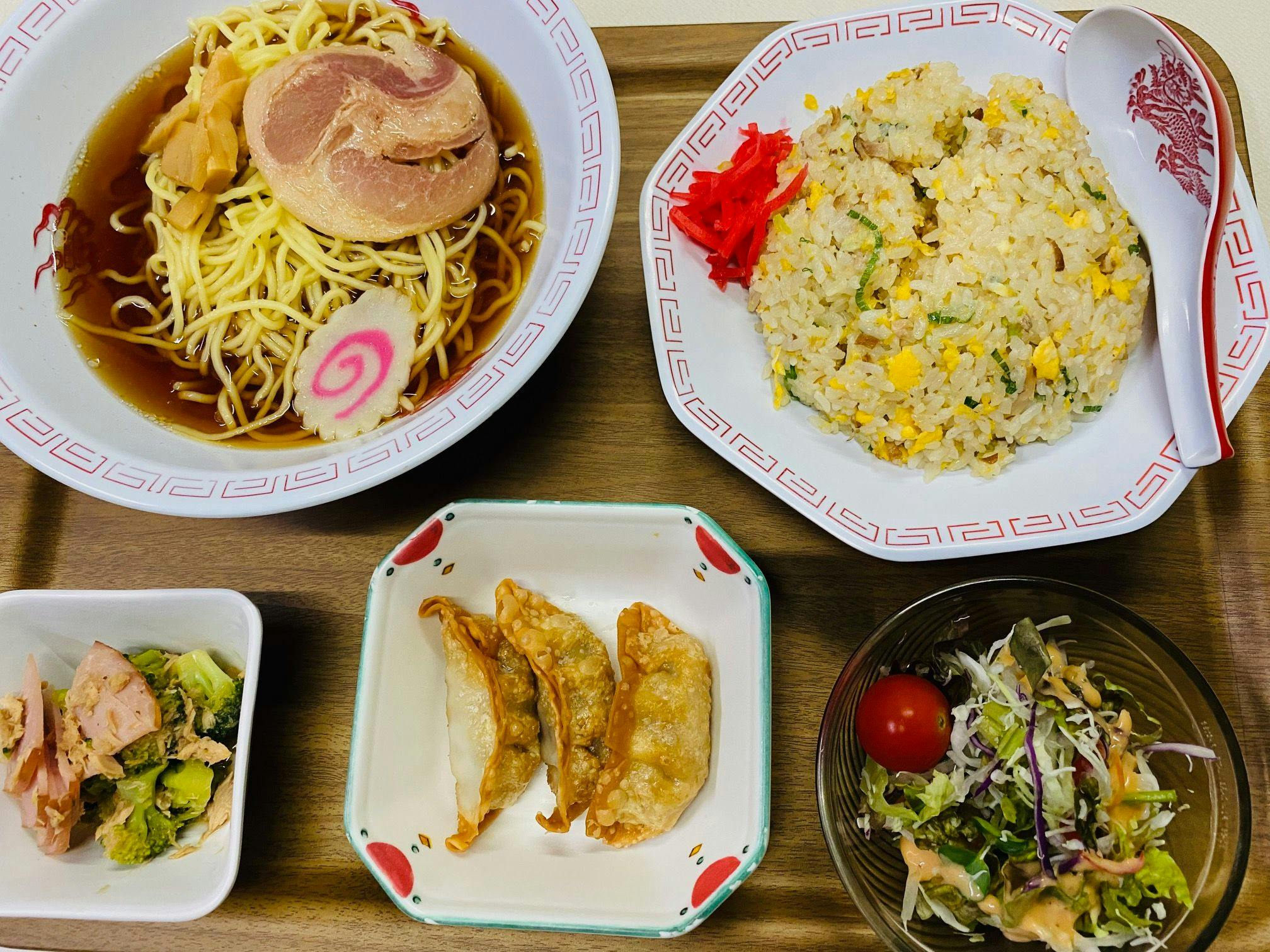 Contoh makan malam