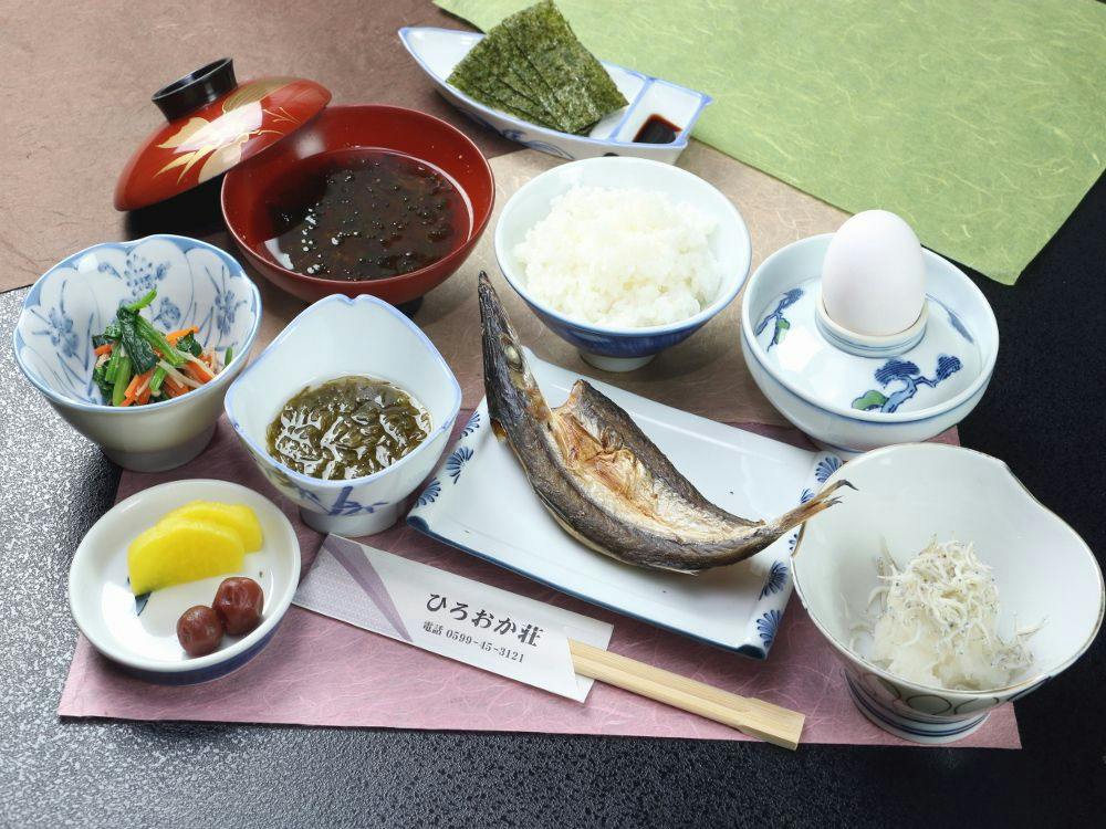 Heartwarming Cuisine Accommodation in Ise-Shima: Hirooka-so
