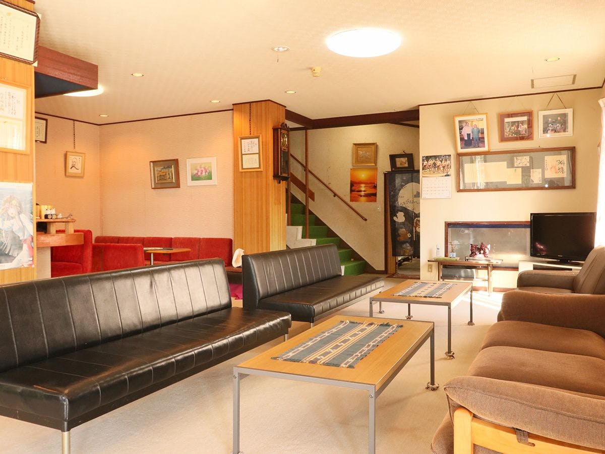 ล็อบบี้◆มีพื้นที่สำหรับพักผ่อนร่วมกัน*