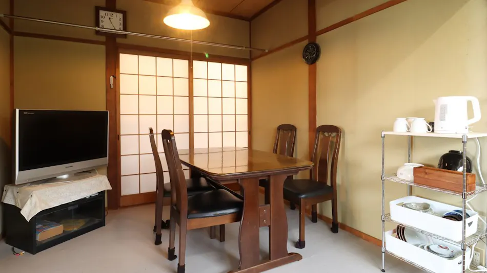 Isshakuya Beach House