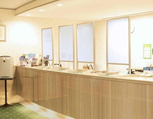 フロントカウンター