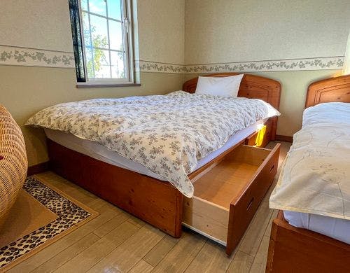 #ツイン　ベッド下収納スペースございます