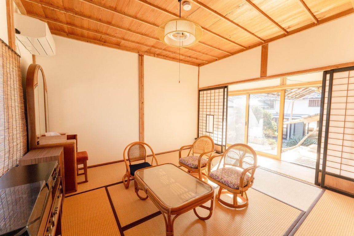 Traditional Japanese Accommodation Igaguri