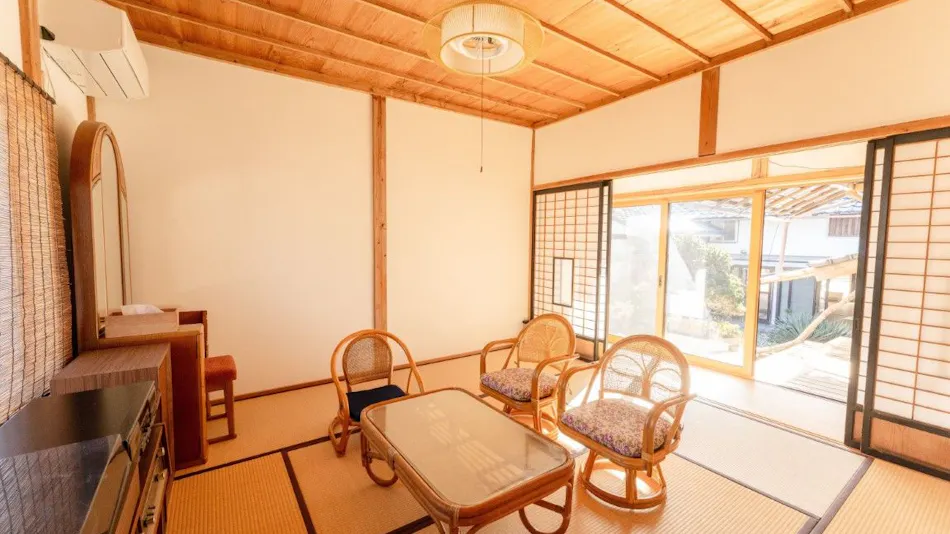 Traditional Japanese Accommodation Igaguri