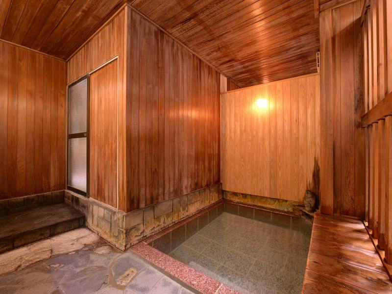 Kusatsu Onsen Gensen Dainichi-no-Yu Gokurakukan