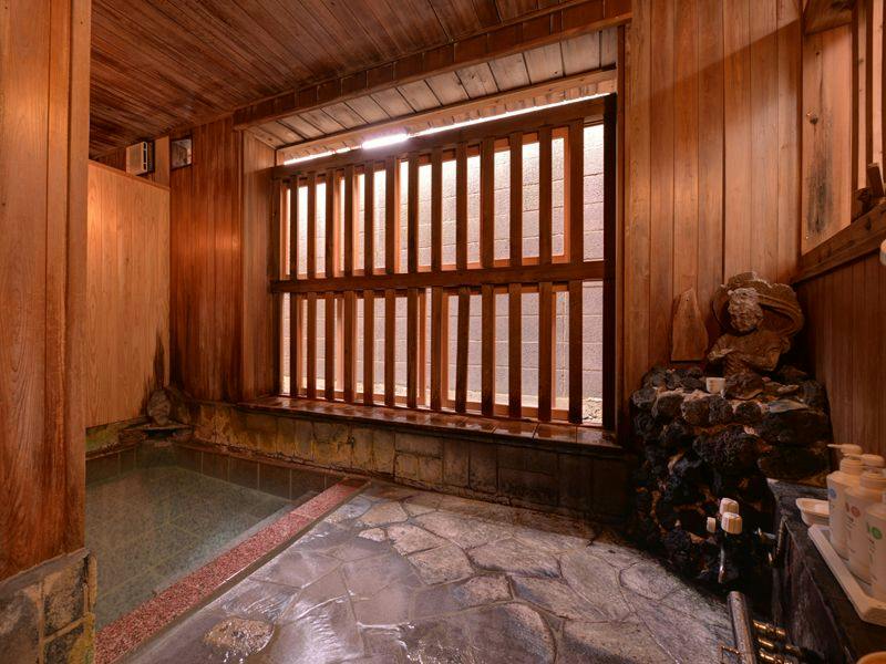Kusatsu Onsen Gensen Dainichi-no-Yu Gokurakukan
