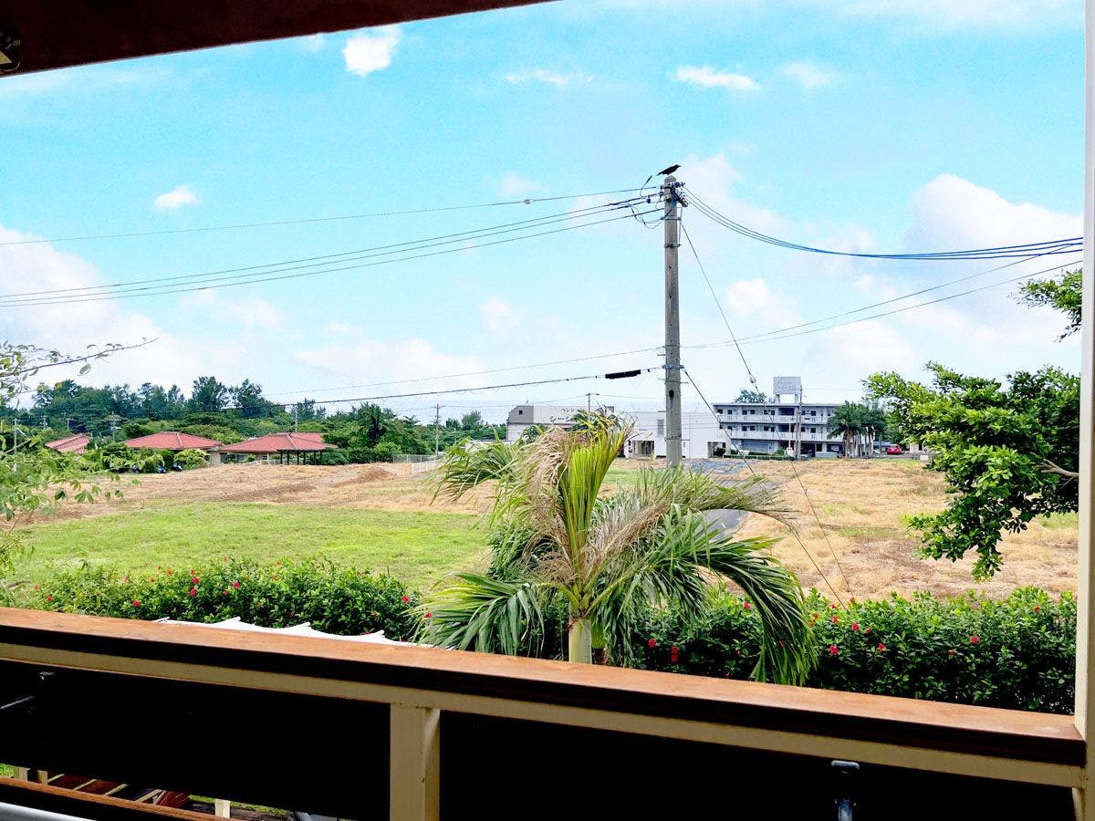 ชายหาดที่มองเห็นจากห้องพักสามารถเดินไปได้ใน 3 นาที