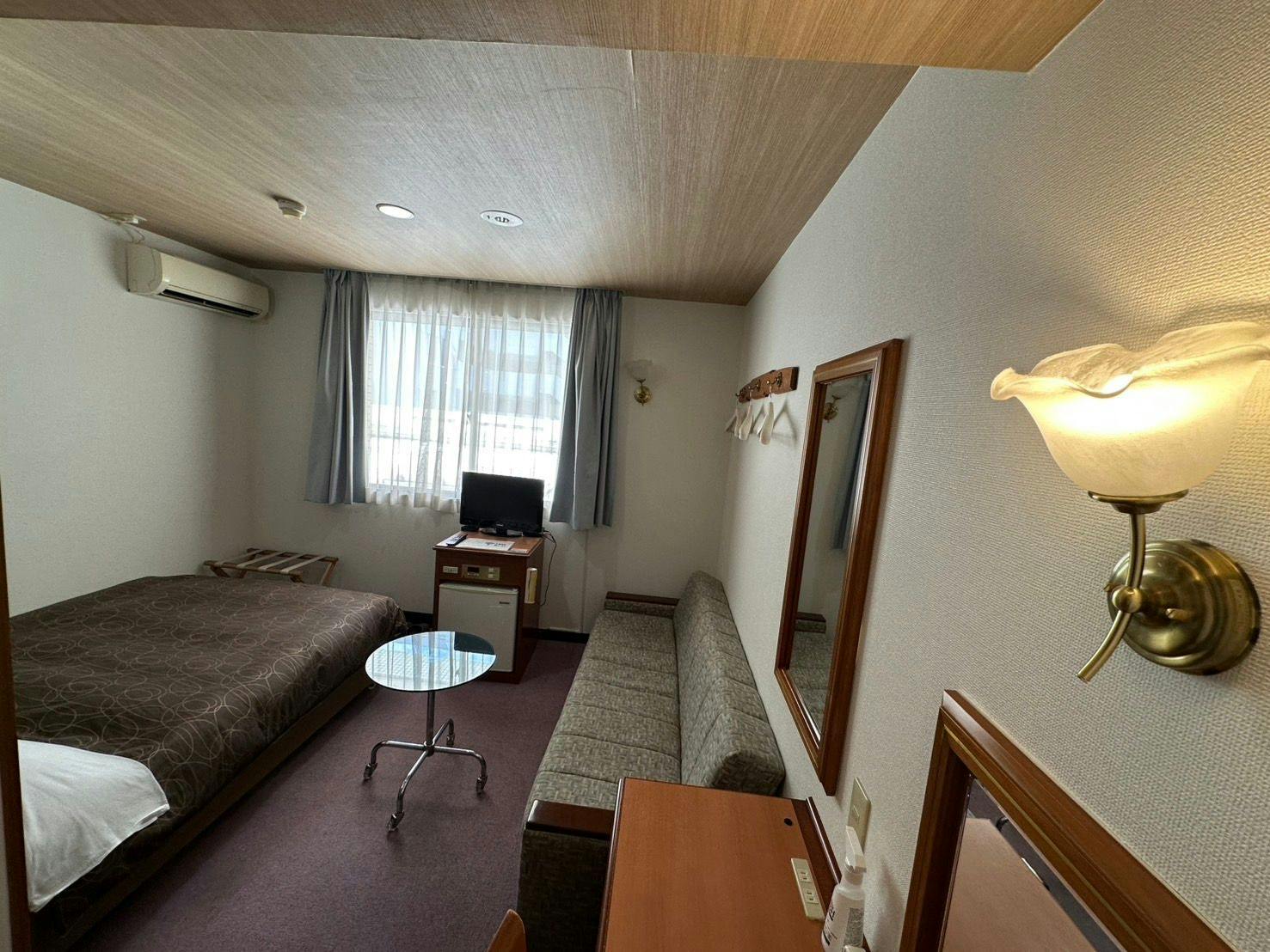 ห้องพักปลอดบุหรี่แบบเตียงคู่พร้อมโซฟาเบด