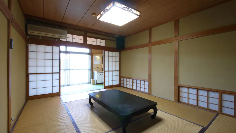 Dewa-no-Yu Horai-kan