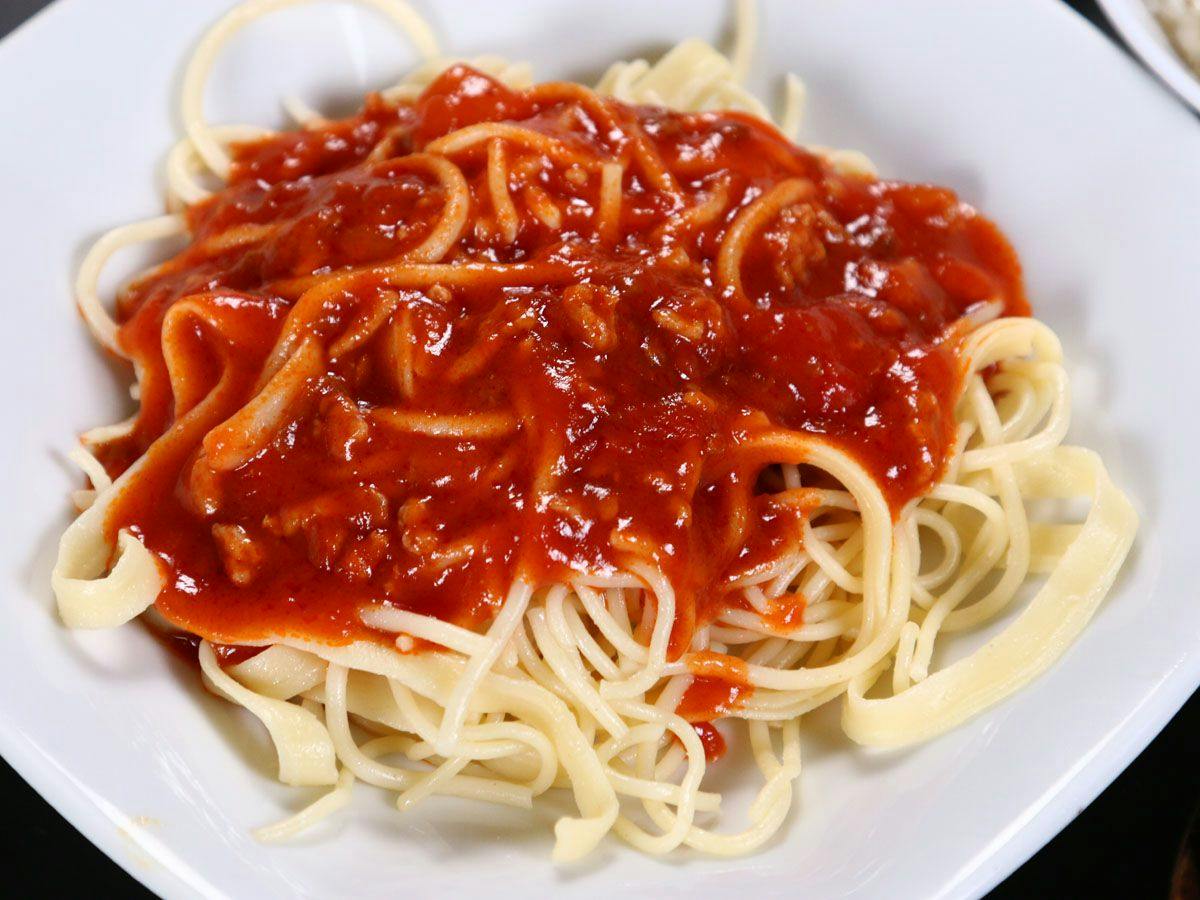 [Dinner] Example of a dinner menu on a given day: *Dishes may vary*