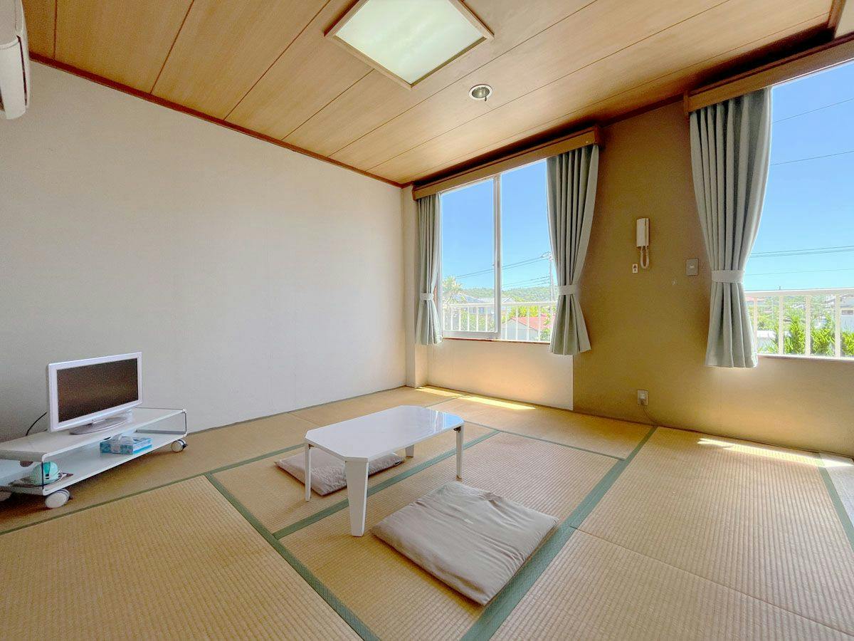 [Main Building Guest Rooms] Example of an 8-tatami Japanese-style room*