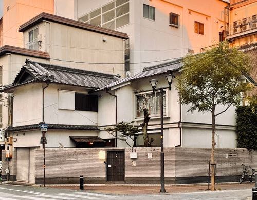 高知駅から徒歩10分！