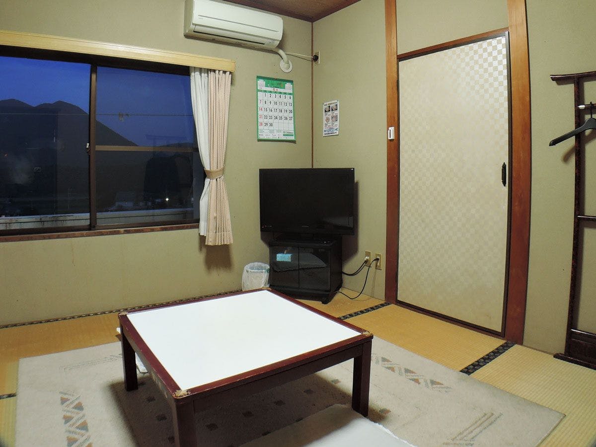 *Kamar bergaya Jepang 4,5 tatami*