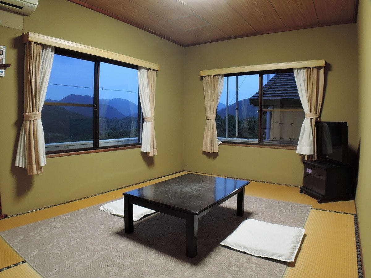 *Kamar Jepang 6 tatami*