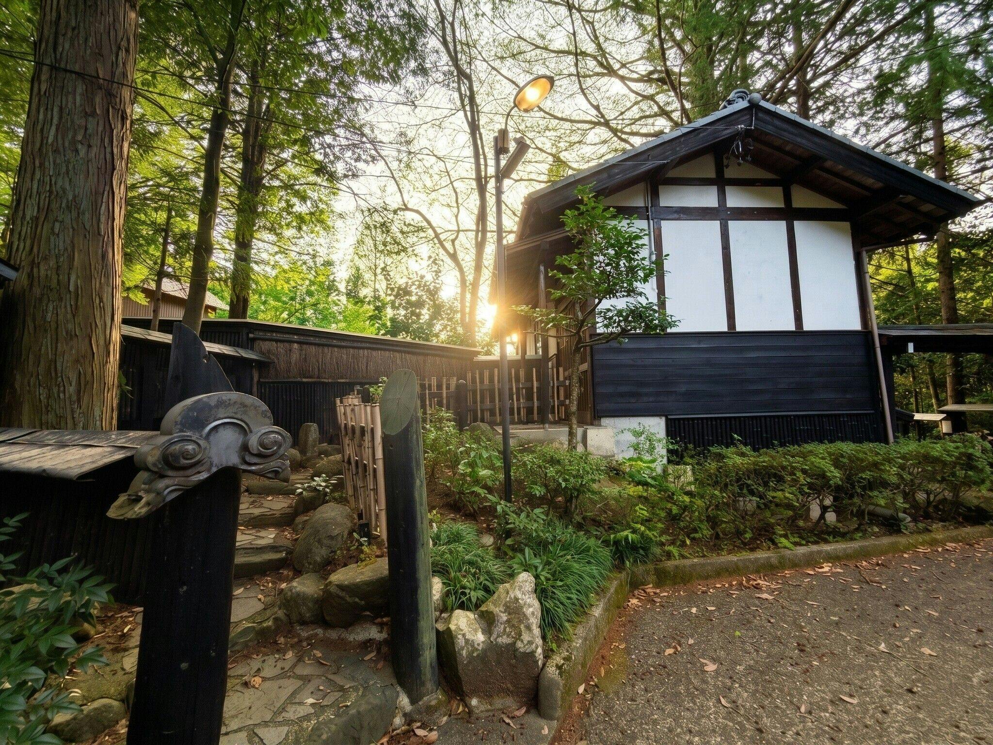 Ena Hanare Accommodation