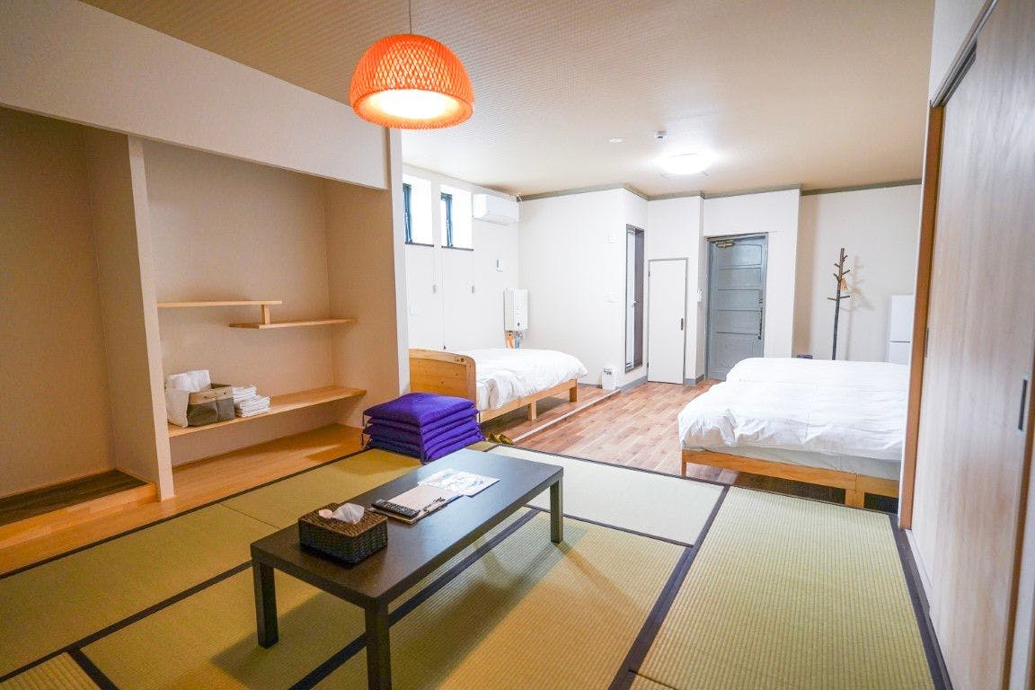 GOOD OLD HOTEL