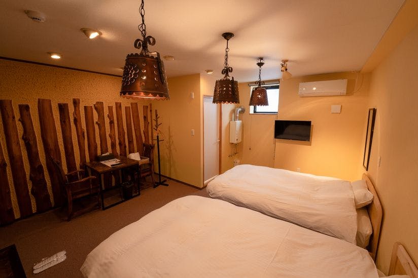 GOOD OLD HOTEL