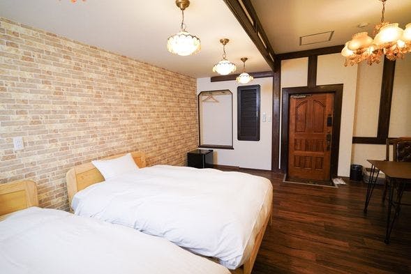 GOOD OLD HOTEL