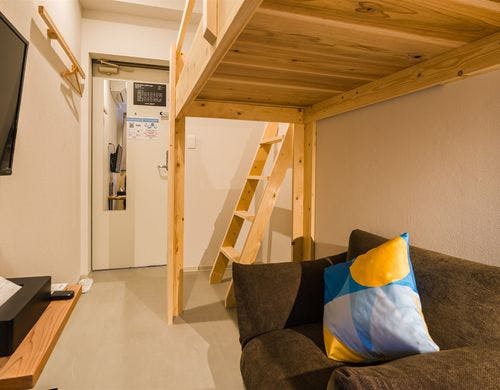 シングルロフト（共用シャワー）