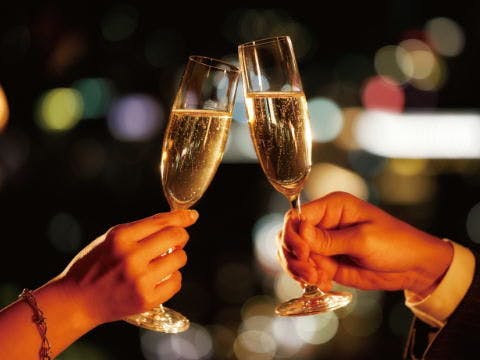 【誕生日や記念日に】乾杯用スパークリングワイン付・カメリアフルコースディナー付（夕朝食付）