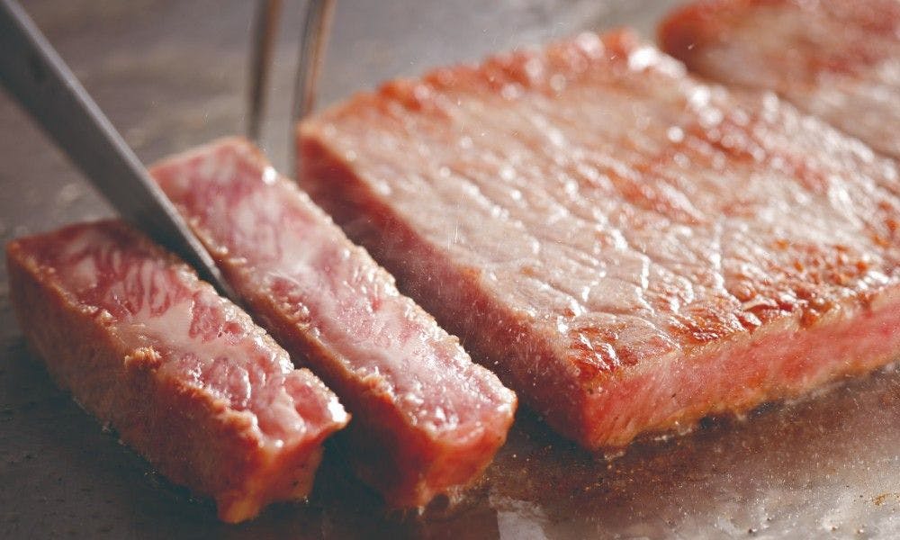 【平日・日曜日泊限定】最上階で黒毛和牛をたのしめる・鉄板焼ディナーコース付（夕朝食付）