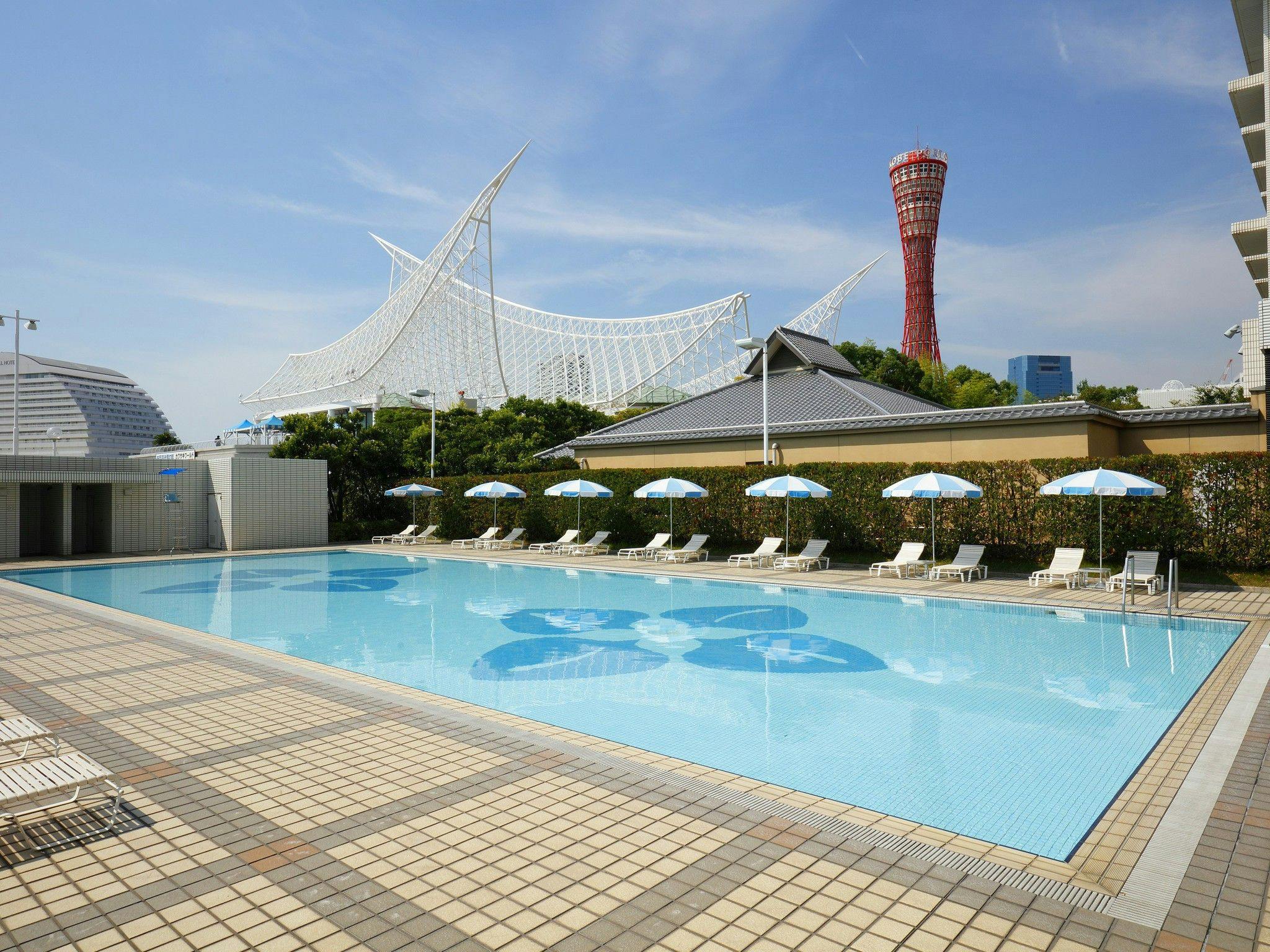 【夏休みを満喫2026】屋外プールフリーパス付＆駐車場代無料（朝食付）