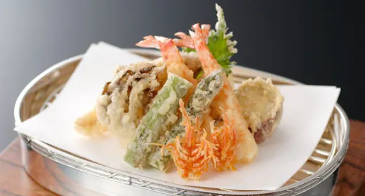 【和食ディナー付】日本料理「山里」の会席ディナーで天ぷらや寿しをたのしむ(夕朝食付)