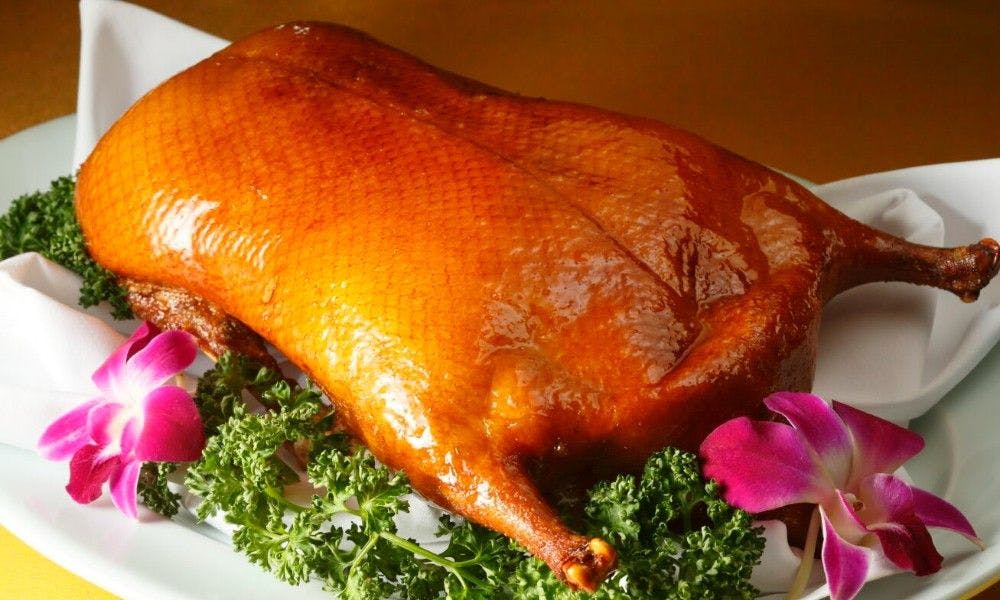 【中国料理贅沢ディナー】客室は28階以上・ふかひれの姿煮込みや北京ダックなど全8品を堪能（夕朝食付）