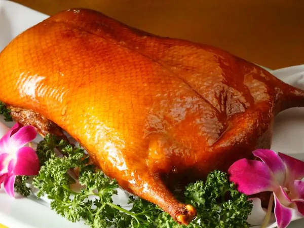 【中国料理贅沢ディナー】客室は28階以上・ふかひれの姿煮込みや北京ダックなど全8品を堪能(夕朝食付)
